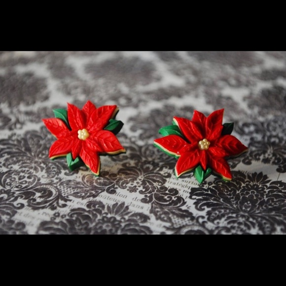 Poinsettia Earrings - Christmas Earrings 🎄 - Picture 3 of 3